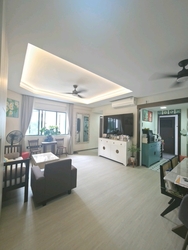 Stratford Court (D16), Condominium #549137011